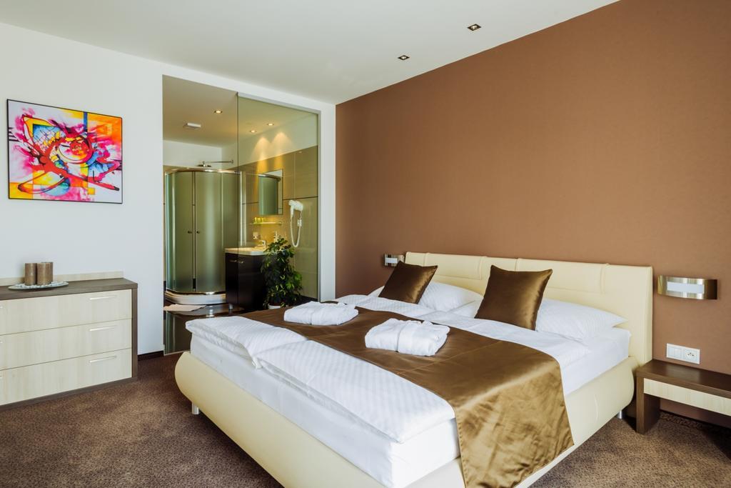 Hotel Tenis Zvolen Eksteriør bilde