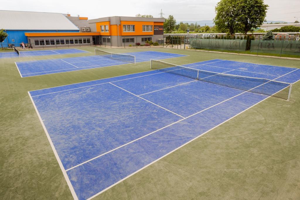 Hotel Tenis Zvolen Eksteriør bilde