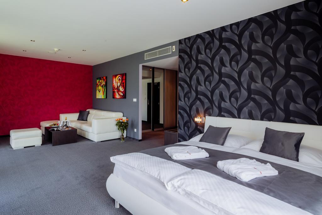 Hotel Tenis Zvolen Eksteriør bilde